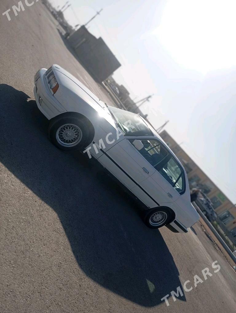 BMW 520 1988 - 35 000 TMT - Губадаг - img 5
