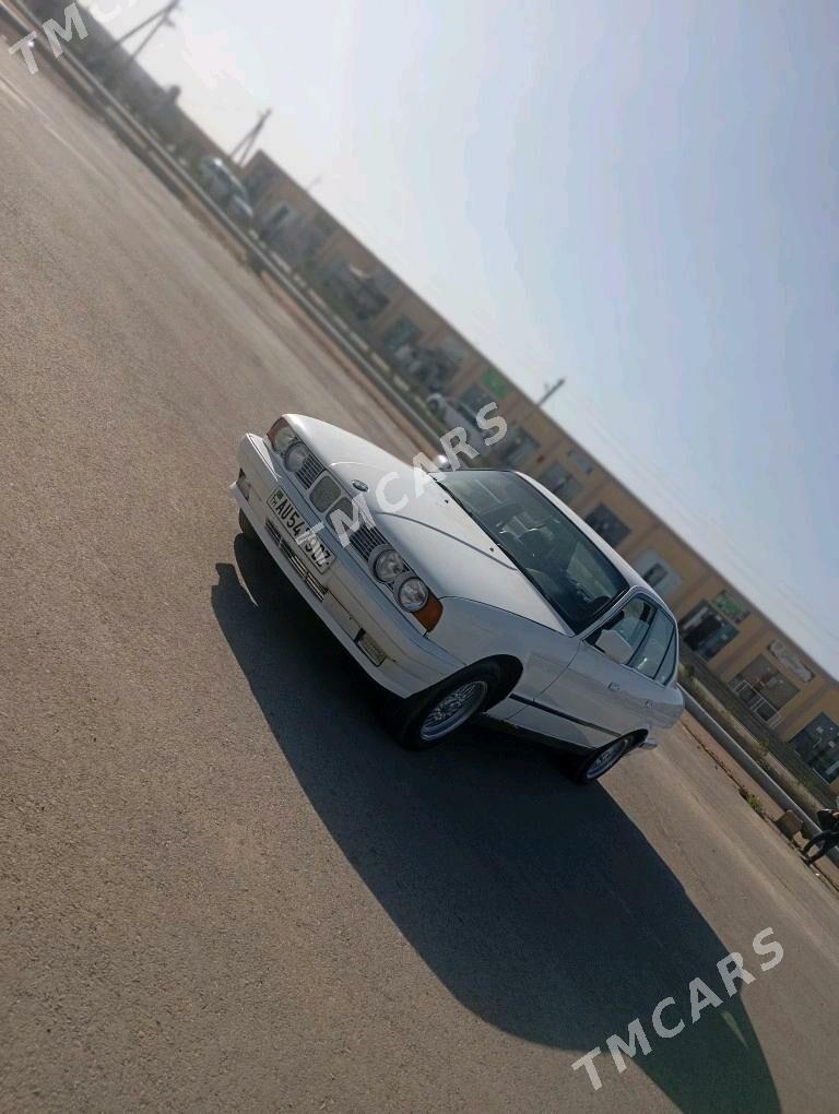 BMW 520 1988 - 35 000 TMT - Губадаг - img 2