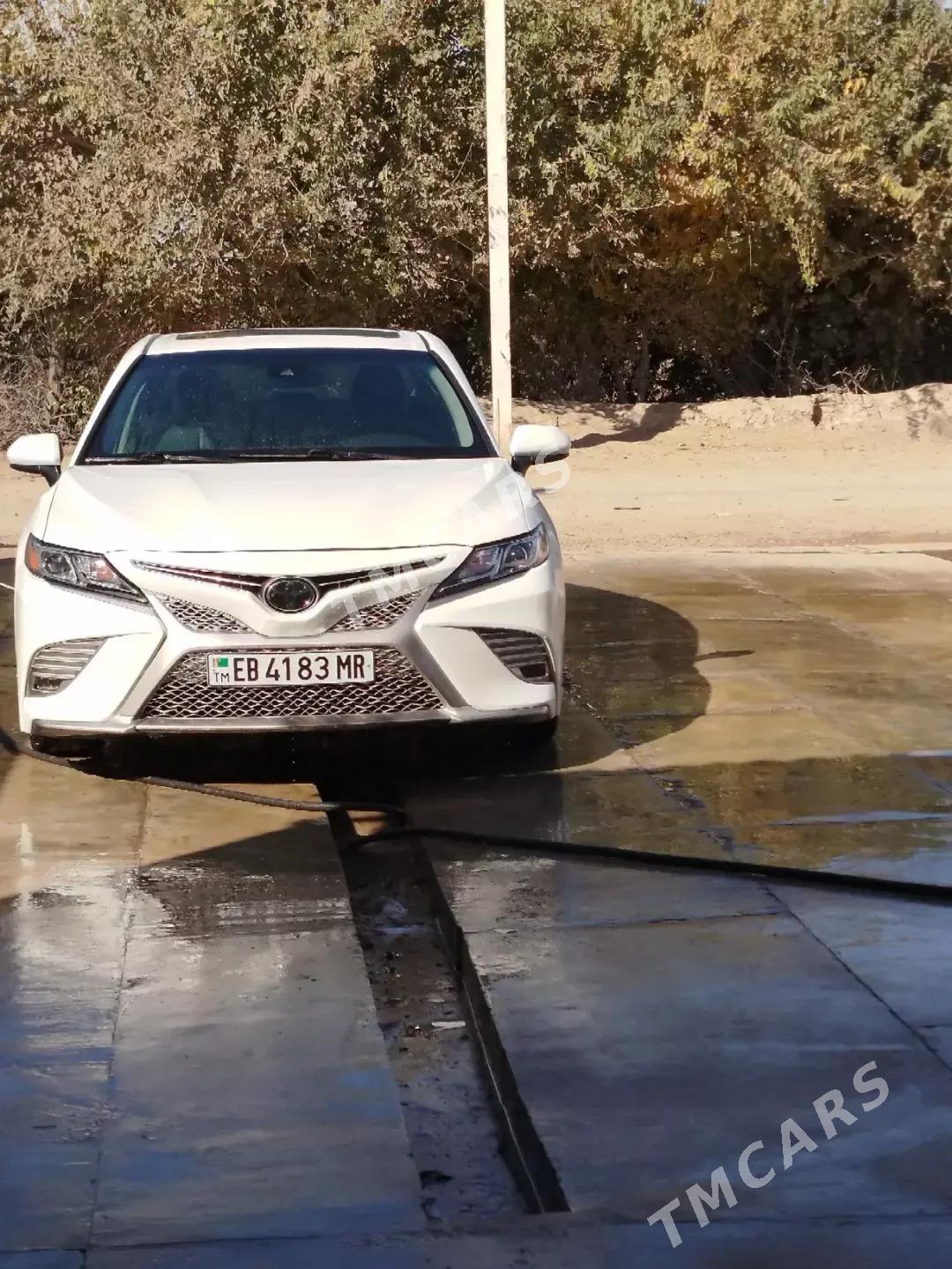 Toyota Camry 2019 - 350 000 TMT - Sakarçäge - img 8