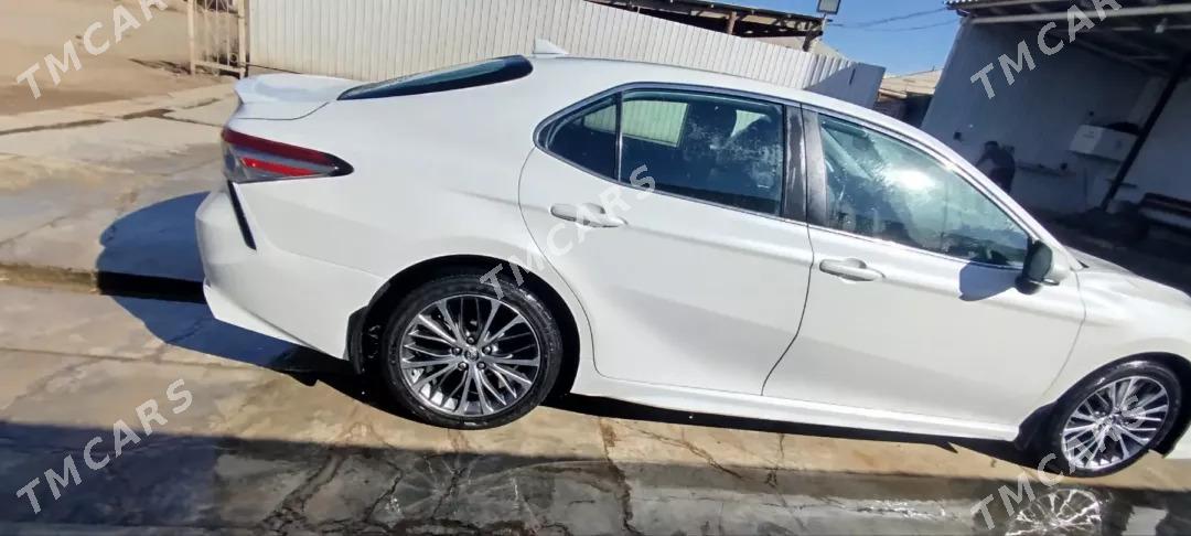 Toyota Camry 2019 - 350 000 TMT - Sakarçäge - img 4