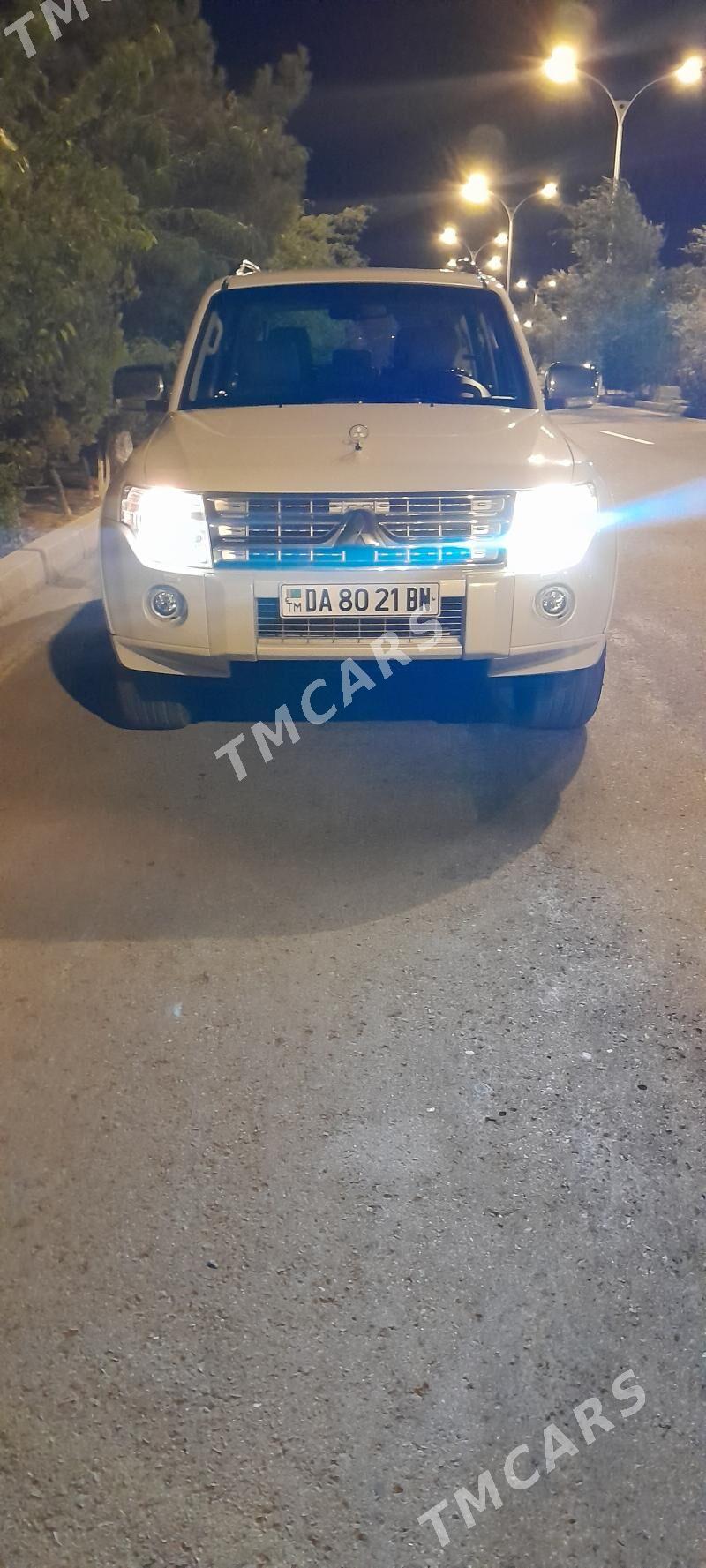 Mitsubishi Pajero 2010 - 240 000 TMT - Türkmenbaşy - img 2