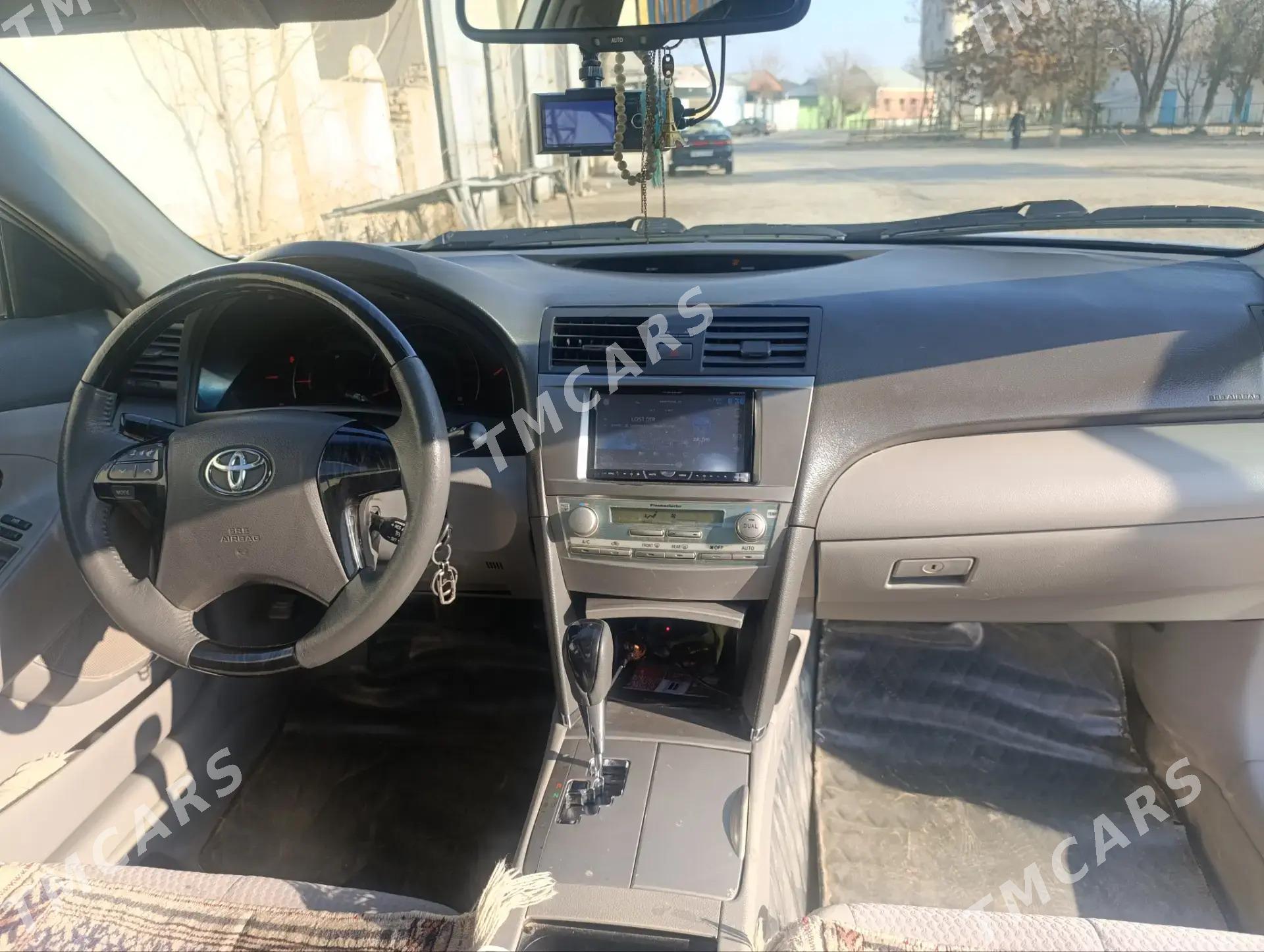 Toyota Camry 2010 - 170 000 TMT - Ýolöten - img 3