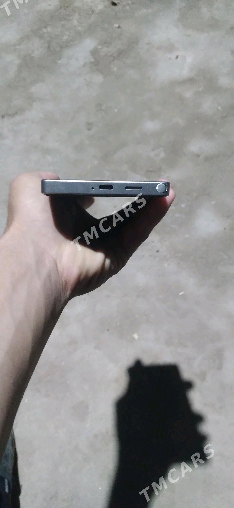 Samsung S25 ultra - Гурбансолтан Едже - img 3