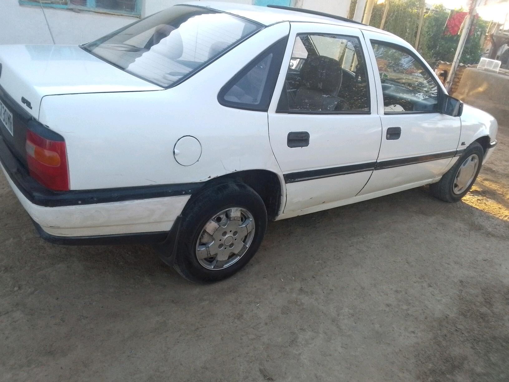 Opel Vectra 1991 - 28 000 TMT - Ёлётен - img 4