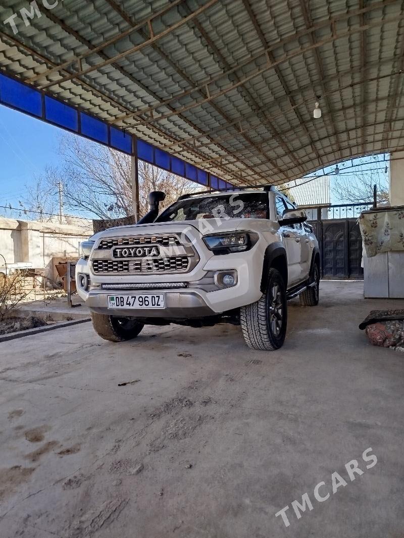 Toyota Tacoma 2018 - 410 000 TMT - Şabat etr. - img 6