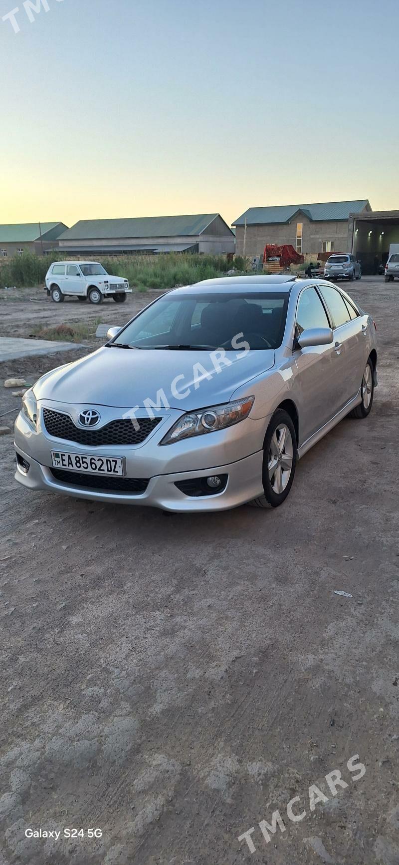 Toyota Camry 2010 - 195 000 TMT - Köneürgenç - img 2