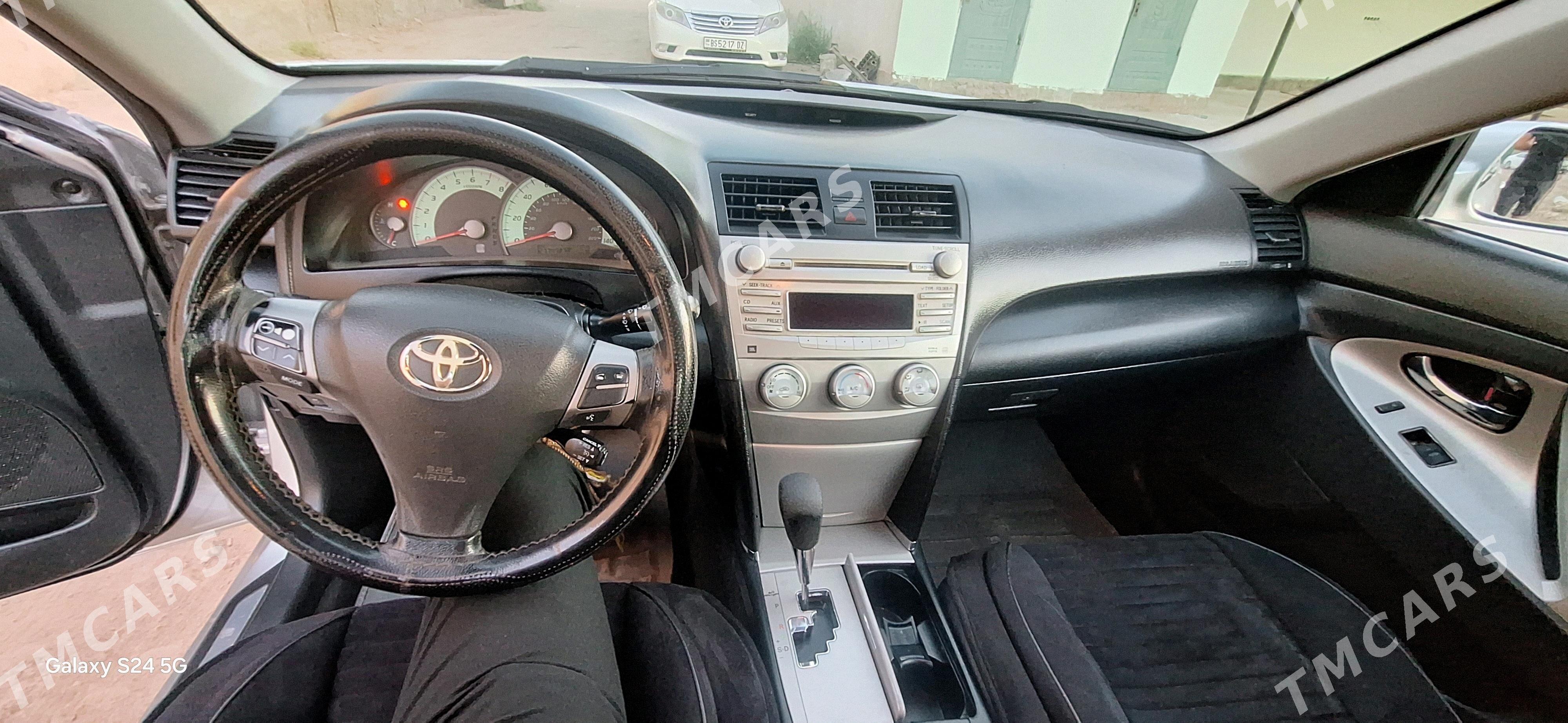 Toyota Camry 2010 - 195 000 TMT - Köneürgenç - img 6