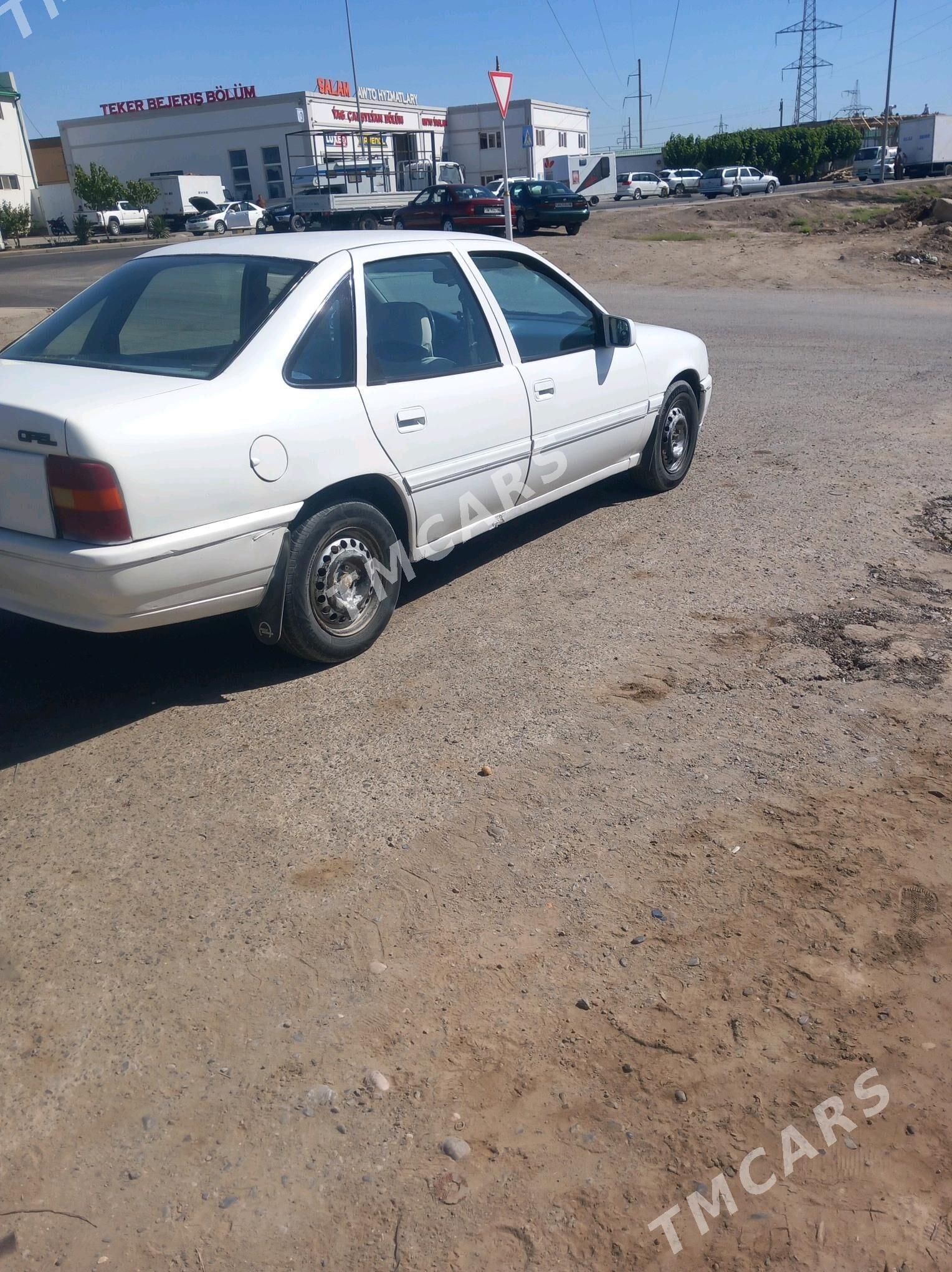 Opel Vectra 1990 - 27 000 TMT - Мургап - img 4