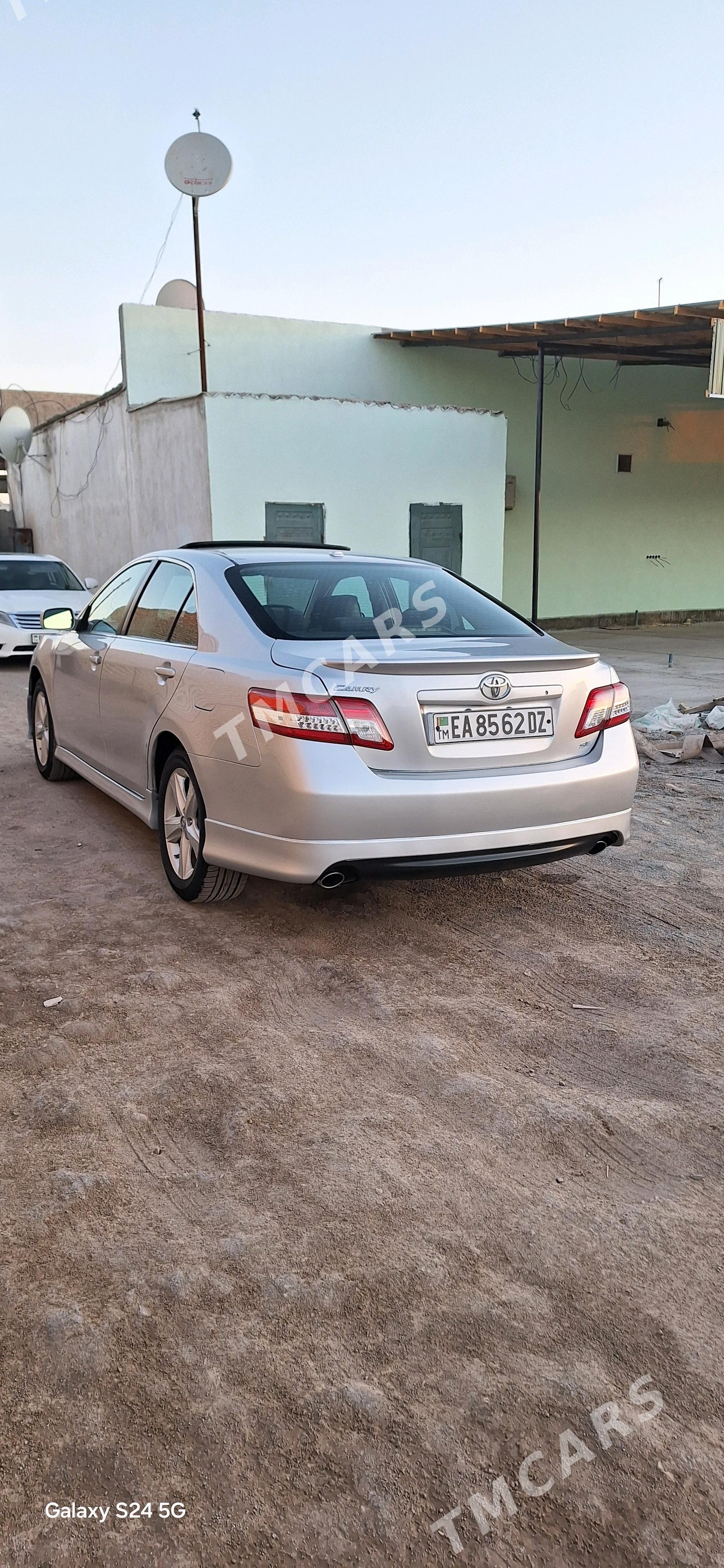 Toyota Camry 2010 - 195 000 TMT - Köneürgenç - img 9
