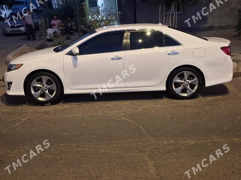 Toyota Camry 2012 - 250 000 TMT - Дашогуз - img 4