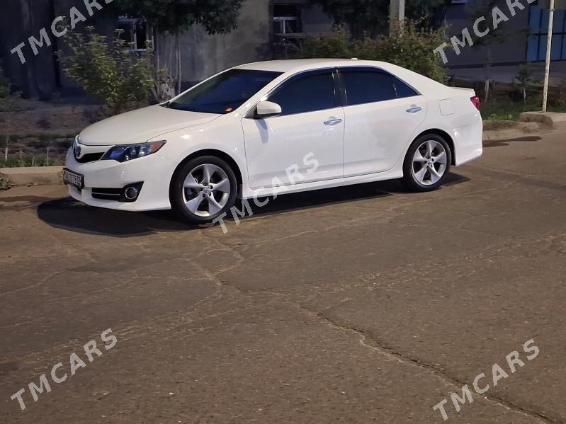 Toyota Camry 2012 - 250 000 TMT - Дашогуз - img 3