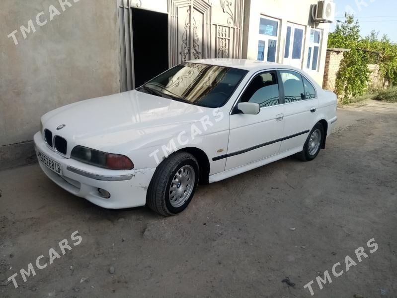 BMW E39 2001 - 70 000 TMT - Türkmenabat - img 5