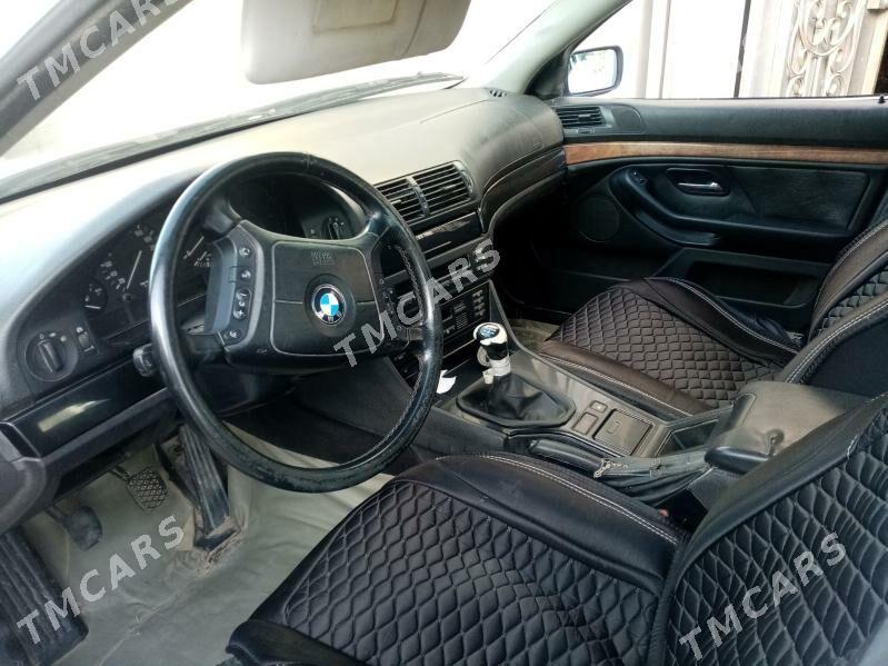 BMW E39 2001 - 70 000 TMT - Türkmenabat - img 1