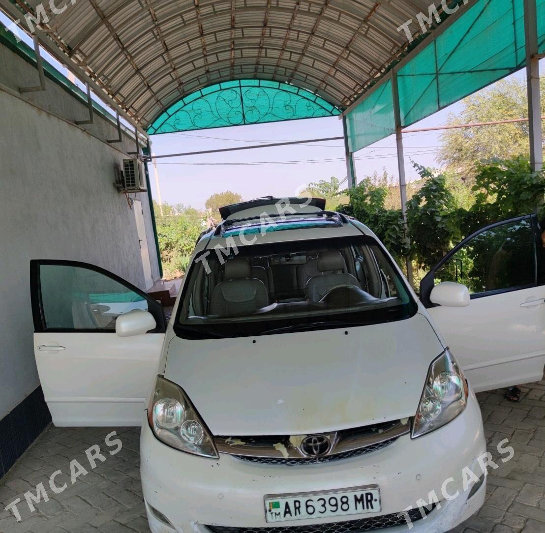 Toyota Sienna 2006 - 230 000 TMT - Ёлётен - img 1