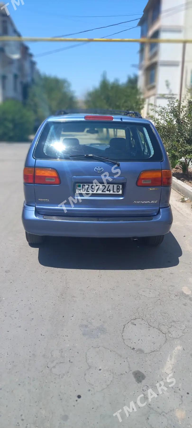 Toyota Sienna 2000 - 135 000 TMT - Туркменабат - img 6