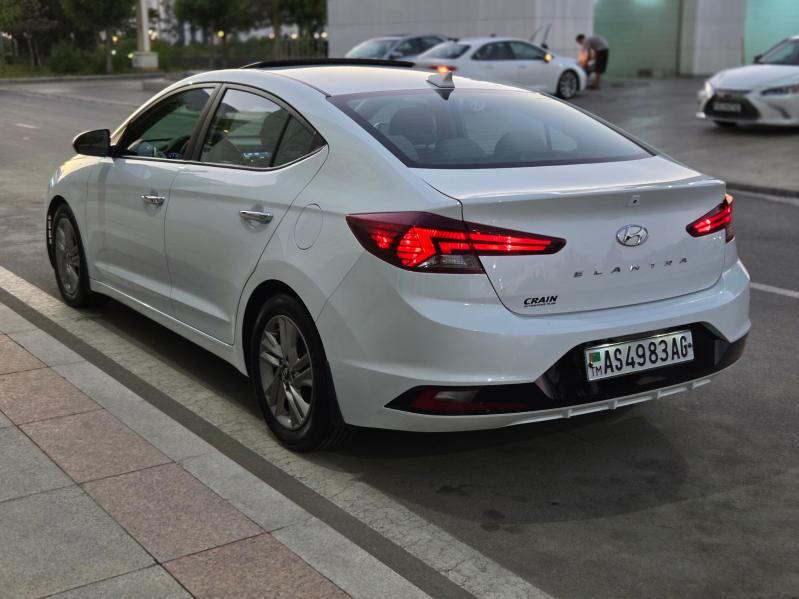 Hyundai Elantra 2019 - 239 000 TMT - Olimpiýa şäherçesi - img 8