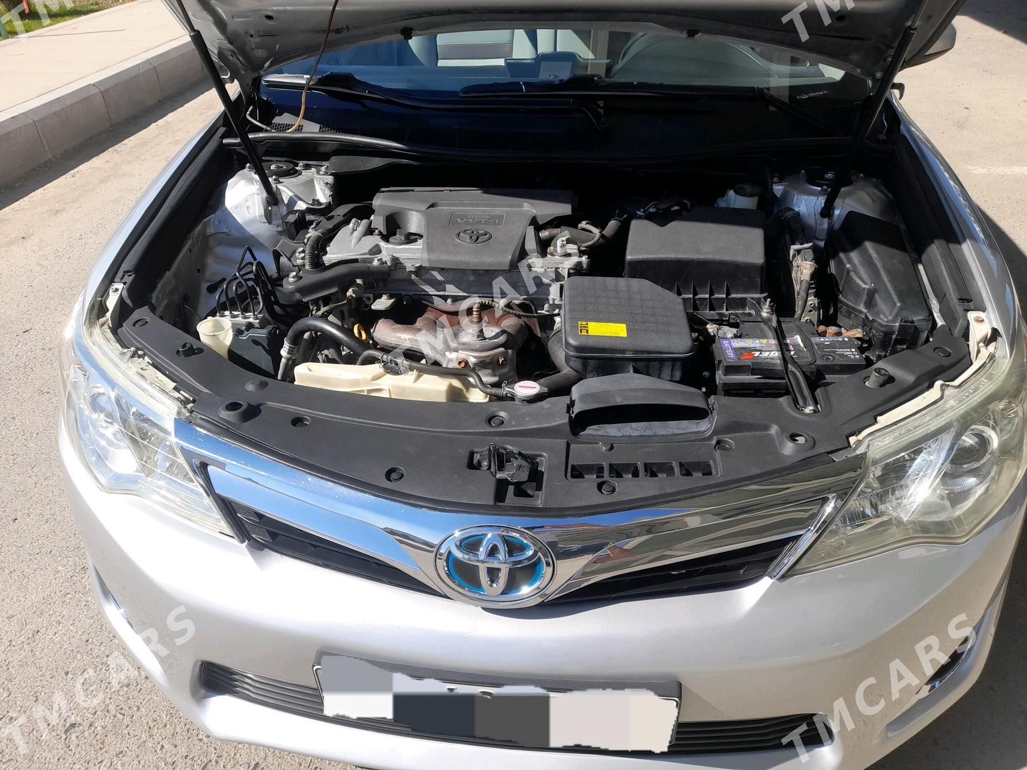 Toyota Camry 2012 - 200 000 TMT - Дашогуз - img 5
