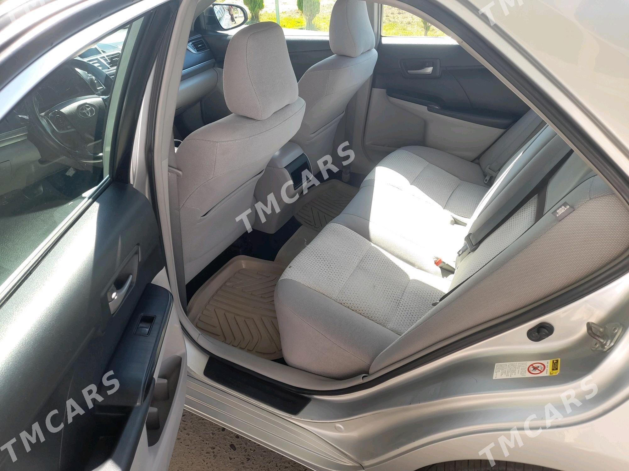 Toyota Camry 2012 - 200 000 TMT - Дашогуз - img 7