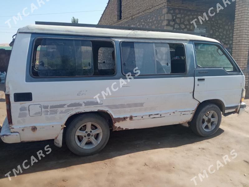 Toyota Hiace 1989 - 30 000 TMT - Kerki - img 3