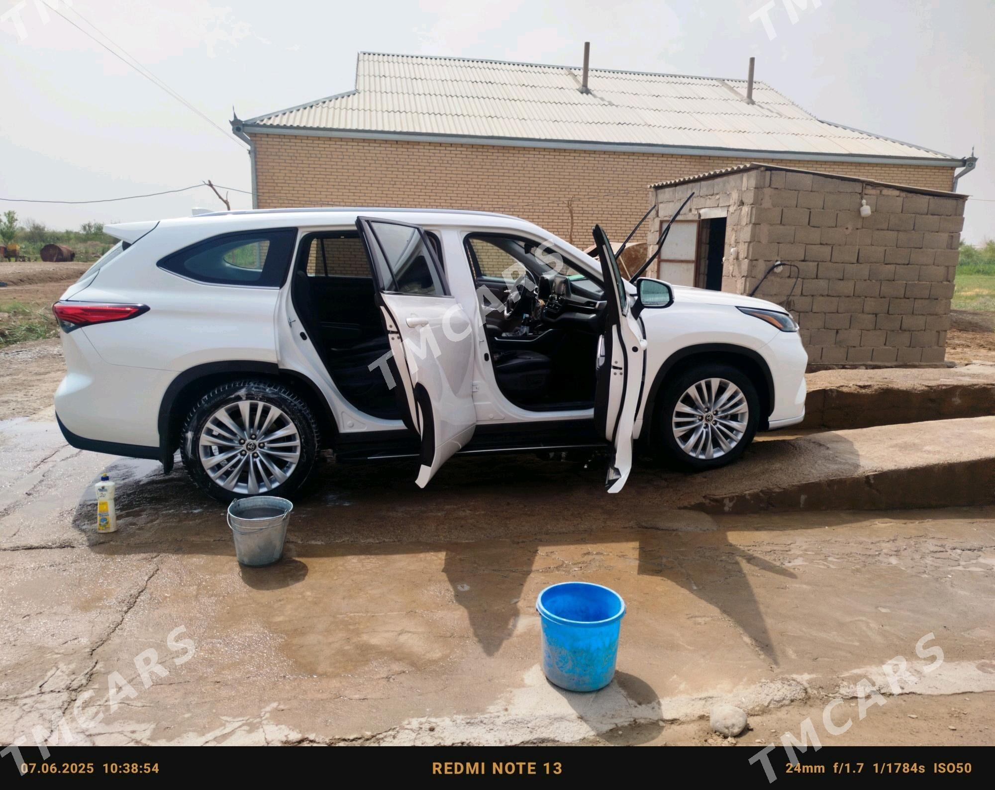 Toyota Highlander 2021 - 650 000 TMT - Tejen - img 6