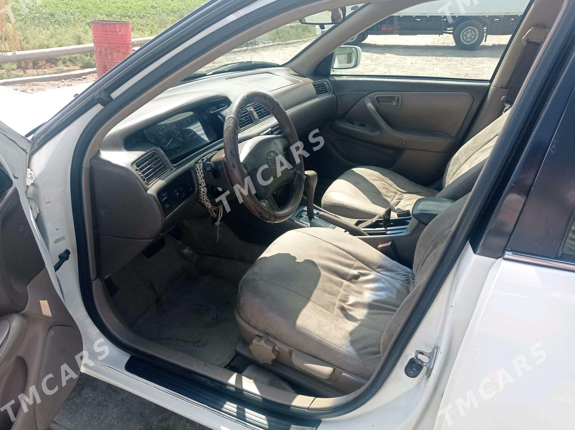 Toyota Camry 1997 - 132 000 TMT - Ёлётен - img 2