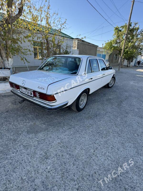 Mercedes-Benz W123 1981 - 30 000 TMT - Гызыларбат - img 2