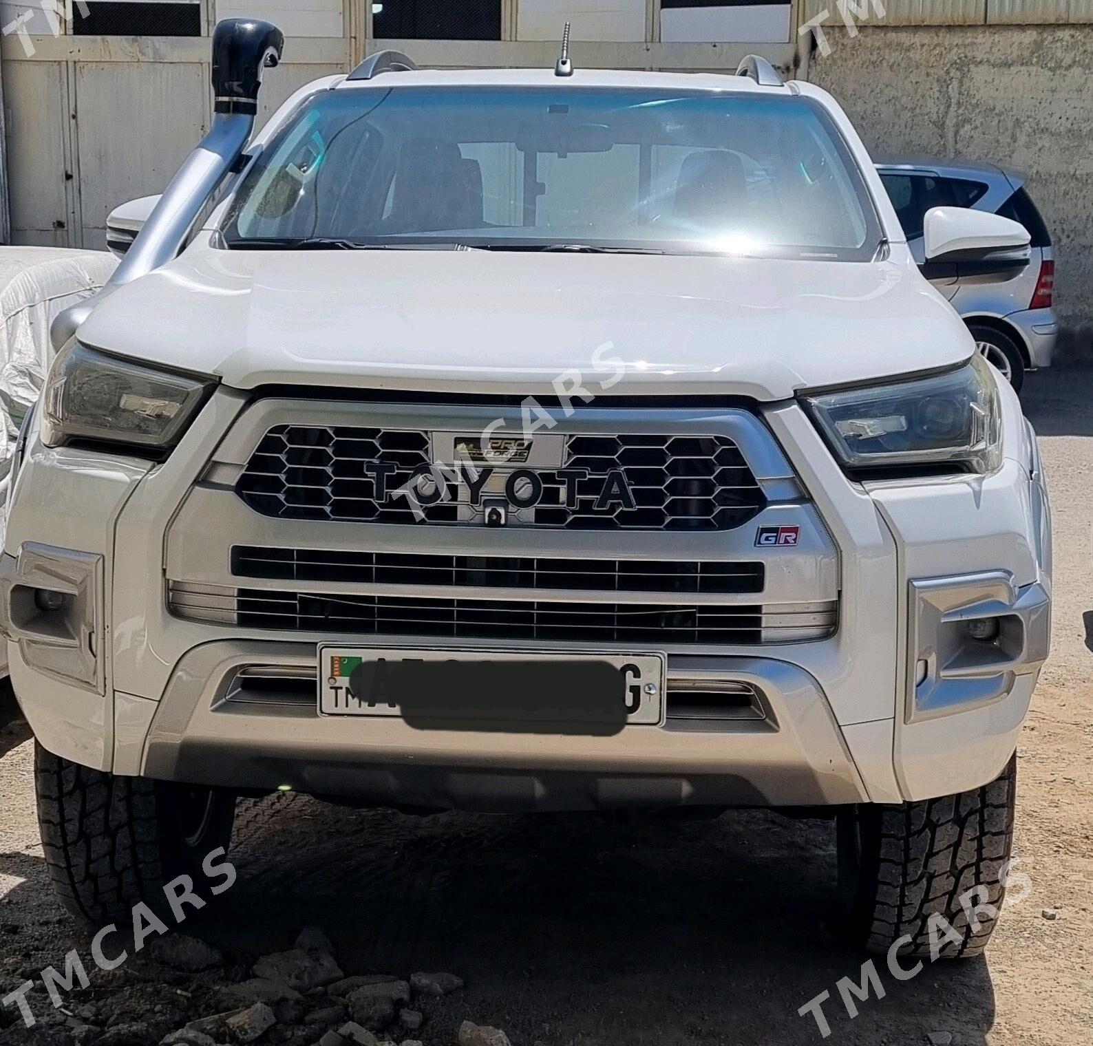 Toyota Hilux 2018 - 460 000 TMT - Aşgabat - img 2