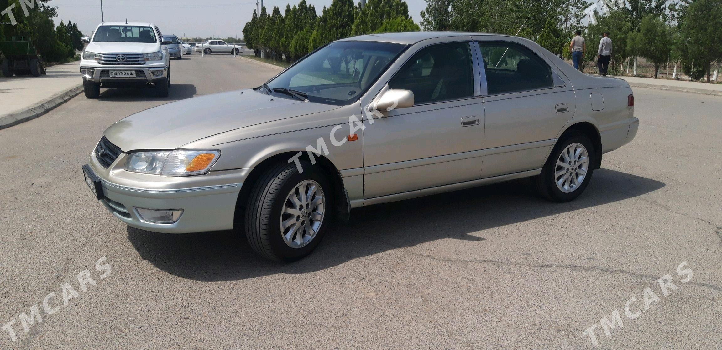 Toyota Camry 2000 - 130 000 TMT - Дашогуз - img 4