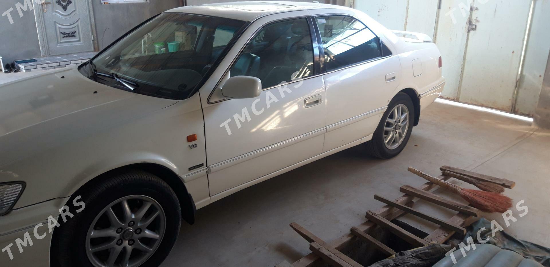 Toyota Camry 2001 - 135 000 TMT - Ýolöten - img 2