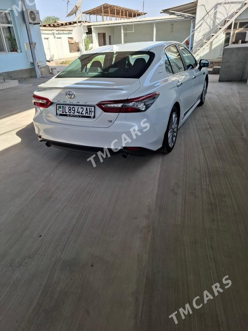 Toyota Camry 2021 - 340 000 TMT - Теджен - img 3