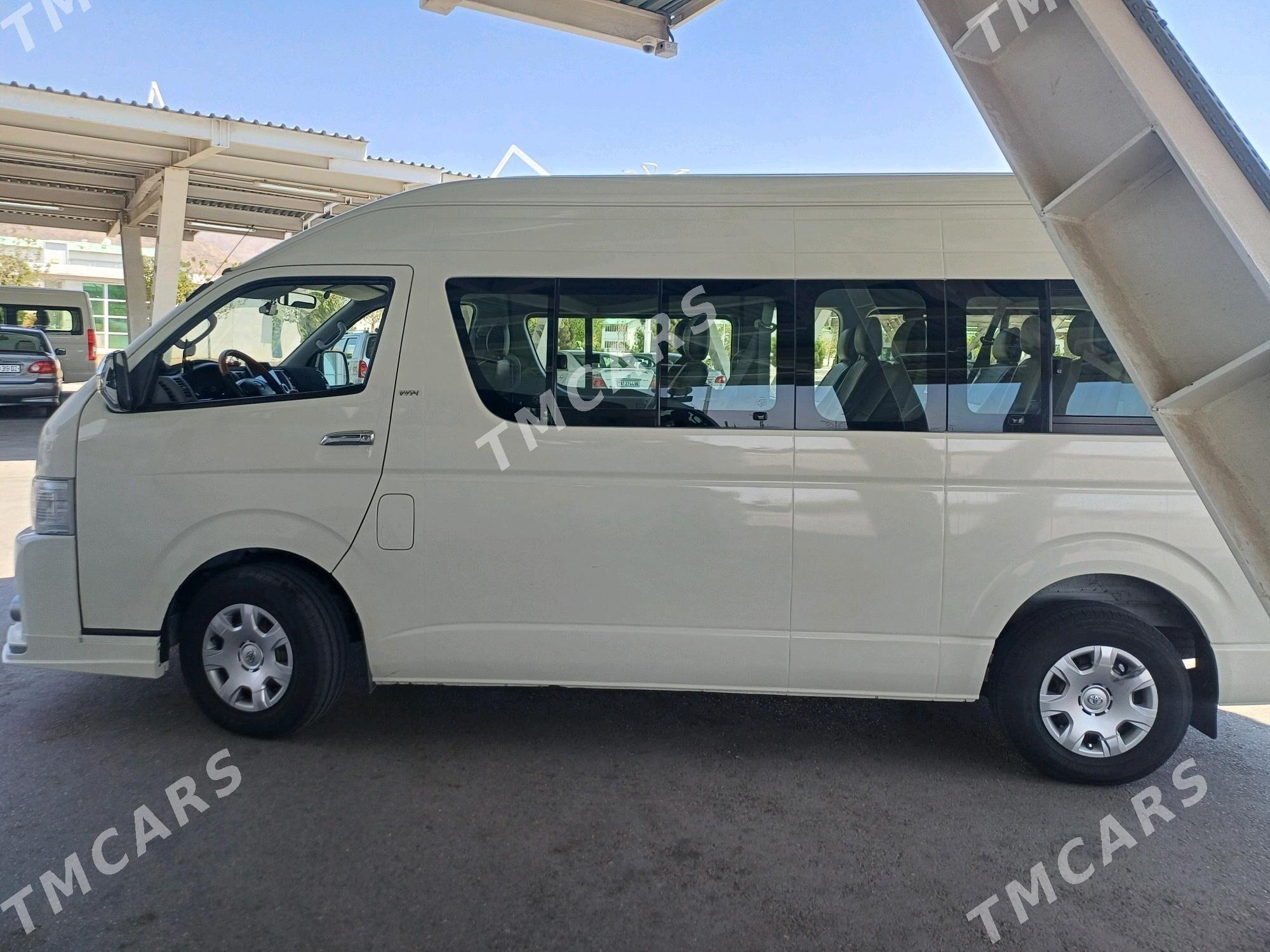 Toyota Hiace 2009 - 460 000 TMT - Balkanabat - img 4