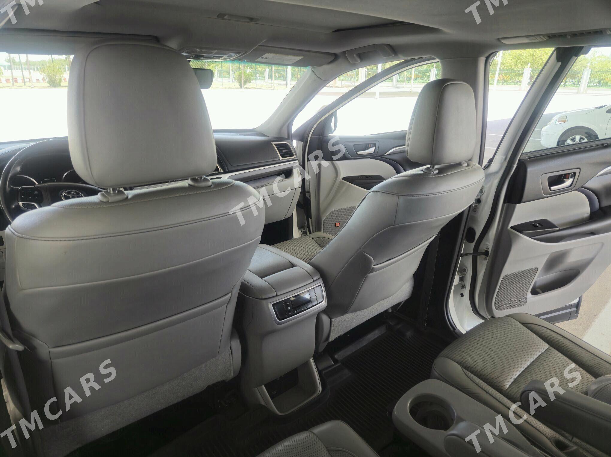 Toyota Highlander 2019 - 420 000 TMT - Ашхабад - img 2