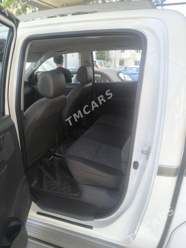 Toyota Hilux 2015 - 420 000 TMT - Туркменбаши - img 2