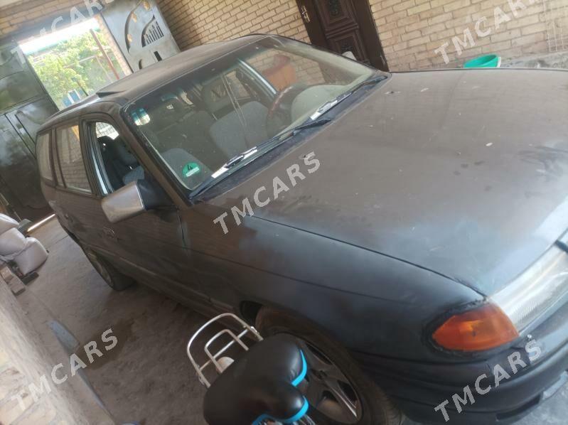 Opel Astra 1993 - 35 000 TMT - Дянев - img 3