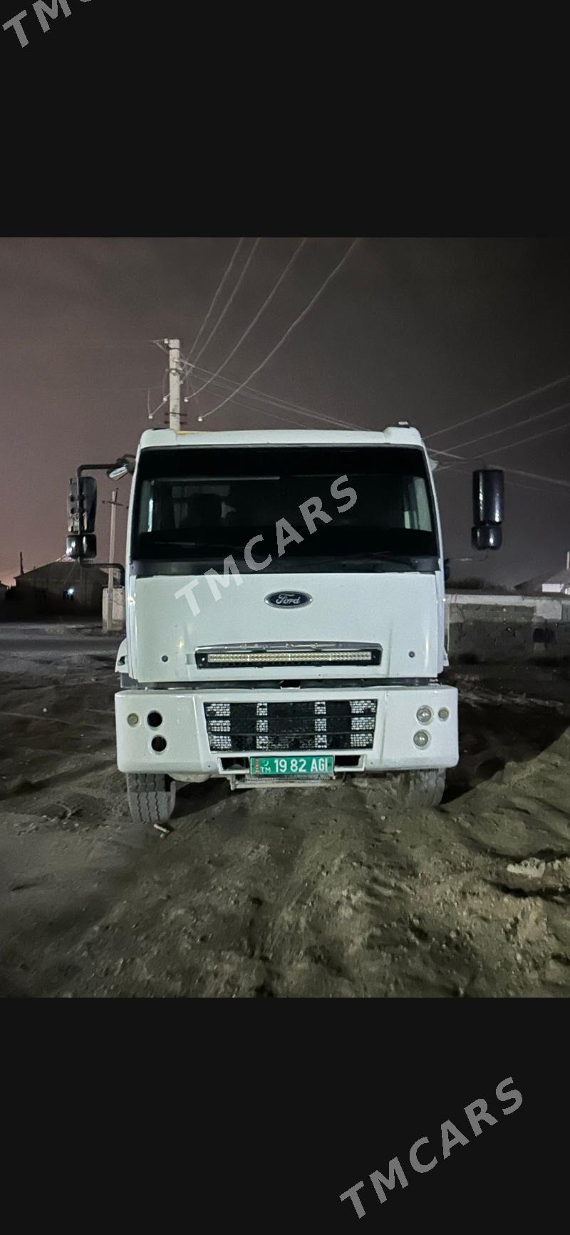 Ford Cargo 3535D 2013 - 400 000 TMT - Ашхабад - img 4