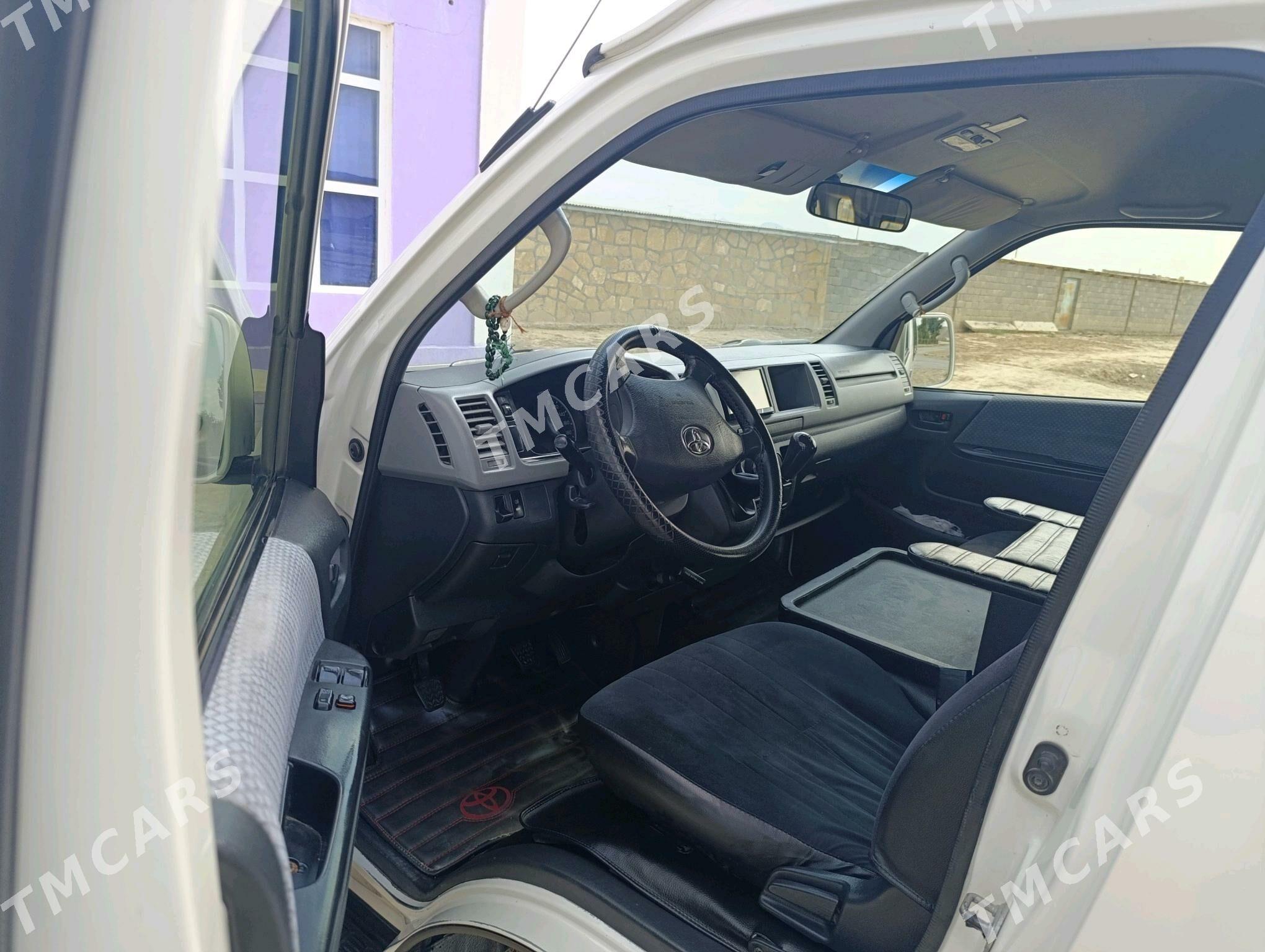 Toyota Hiace 2013 - 460 000 TMT - Балканабат - img 6