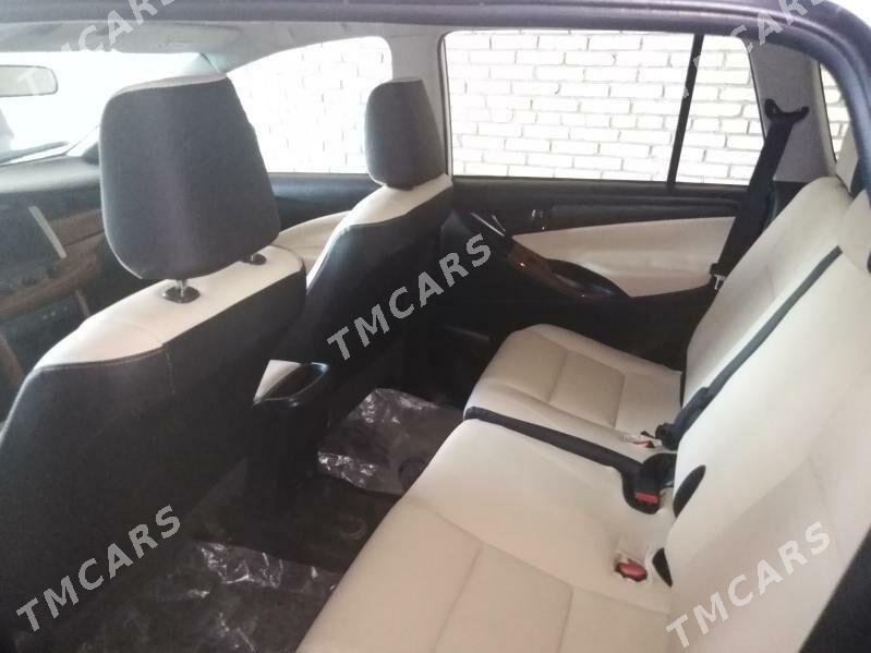 Toyota Innova 2020 - 250 000 TMT - Türkmenabat - img 4