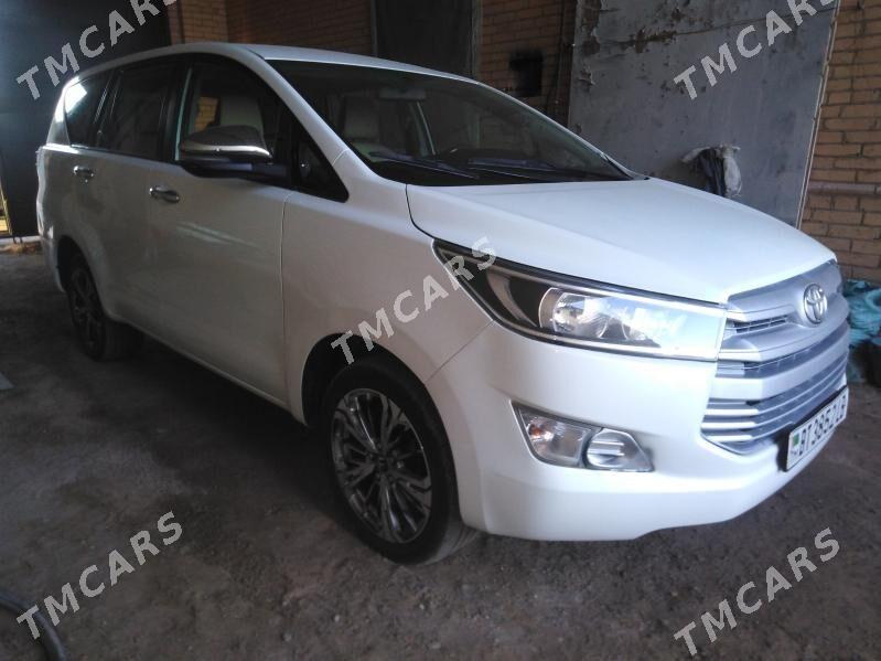Toyota Innova 2020 - 250 000 TMT - Türkmenabat - img 5