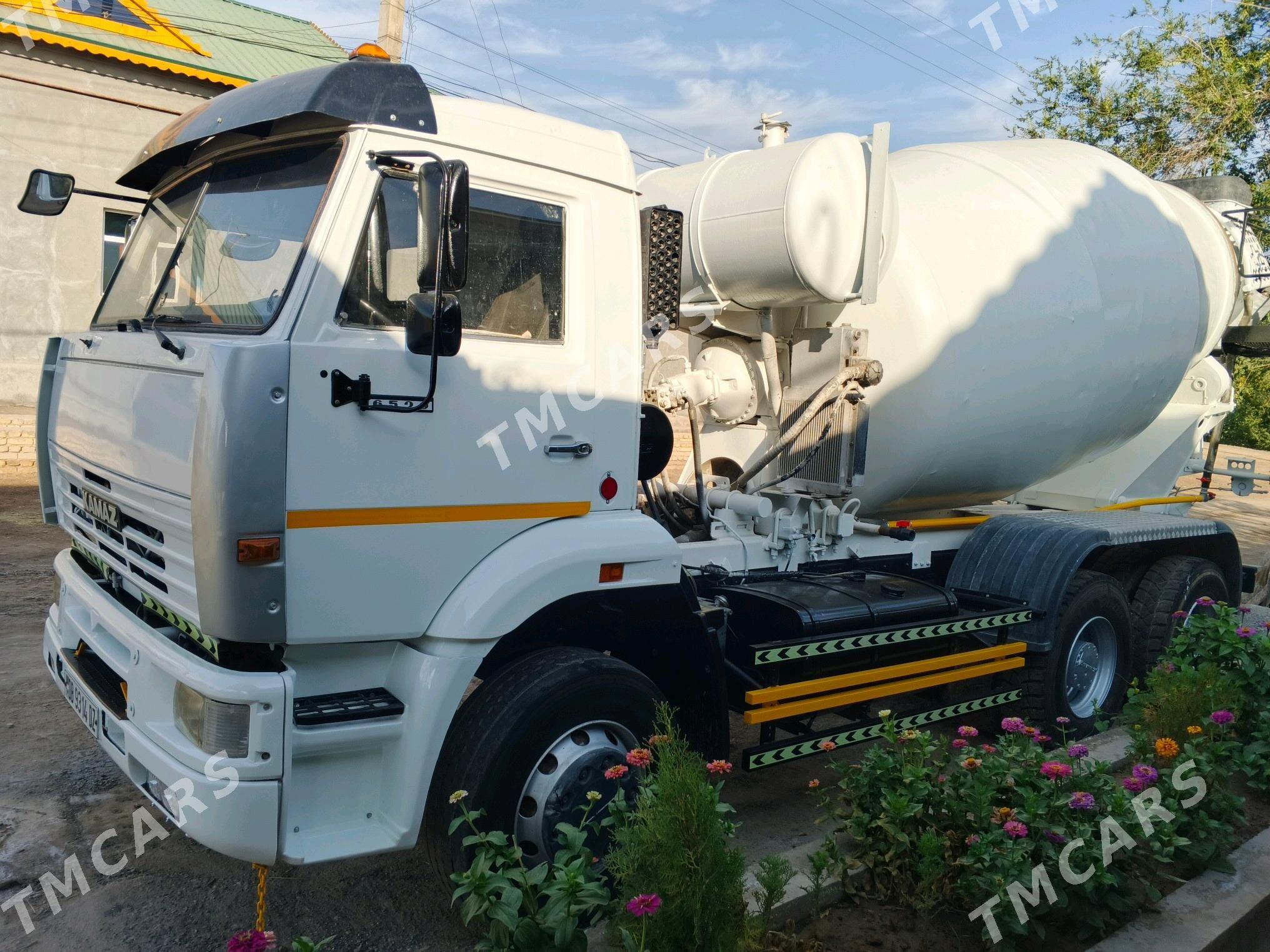 Kamaz 6520 2009 - 500 000 TMT - Gubadag - img 2
