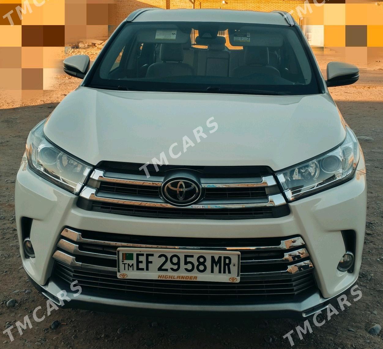 Toyota Highlander 2019 - 400 000 TMT - Sakarçäge - img 4