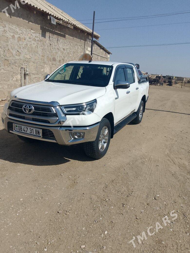Toyota Hilux 2022 - 585 000 TMT - Türkmenbaşy - img 1