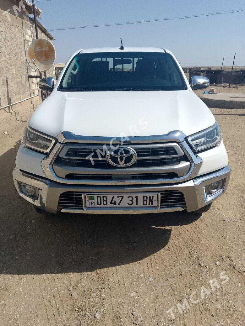 Toyota Hilux 2022 - 585 000 TMT - Türkmenbaşy - img 5