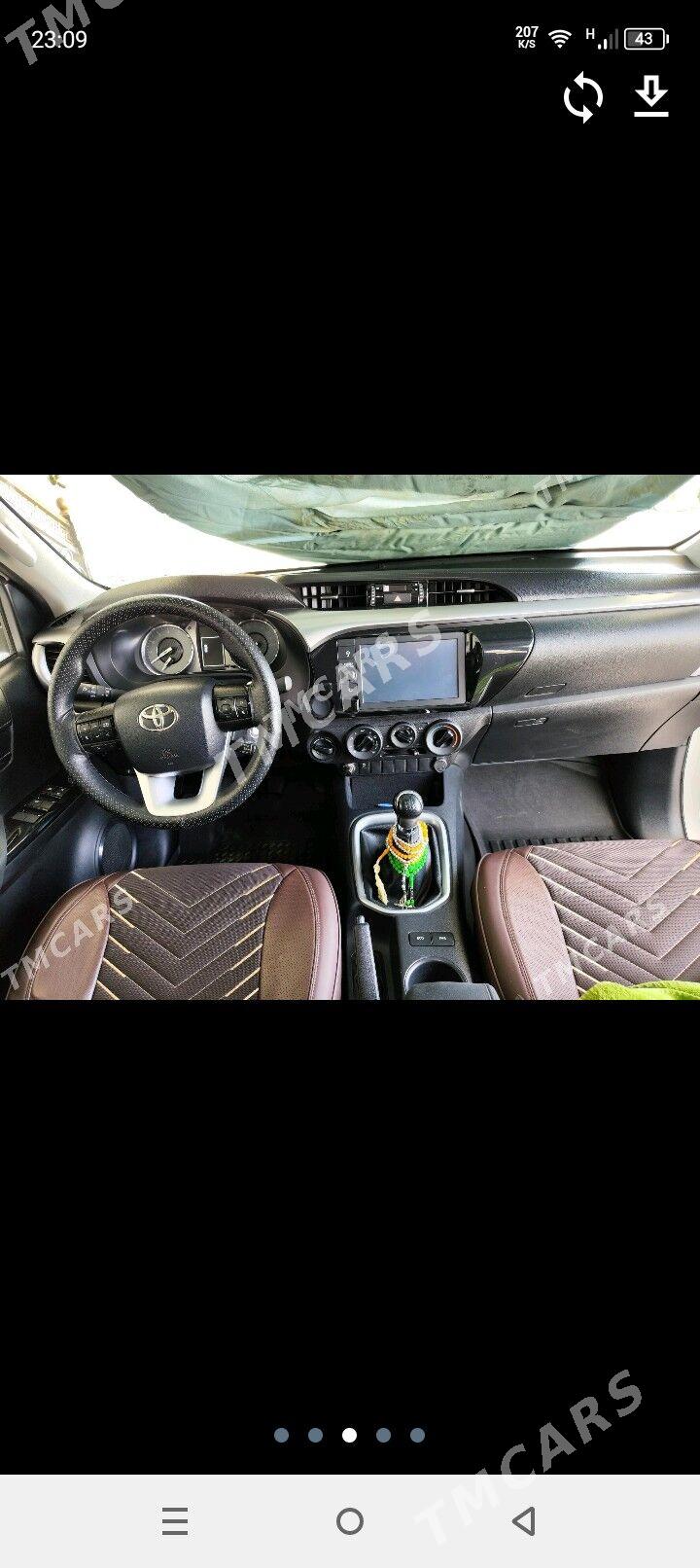 Toyota Hilux 2022 - 585 000 TMT - Türkmenbaşy - img 3