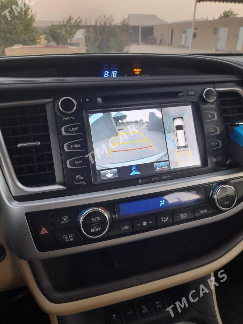Toyota Highlander 2018 - 420 000 TMT - Baýramaly - img 2