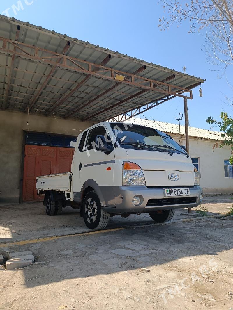 Kia Bongo 2005 - 130 000 TMT - Şabat etr. - img 3