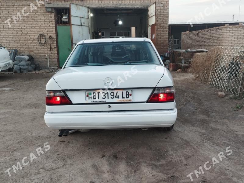 Mercedes-Benz 230E 1988 - 50 000 TMT - Туркменабат - img 5