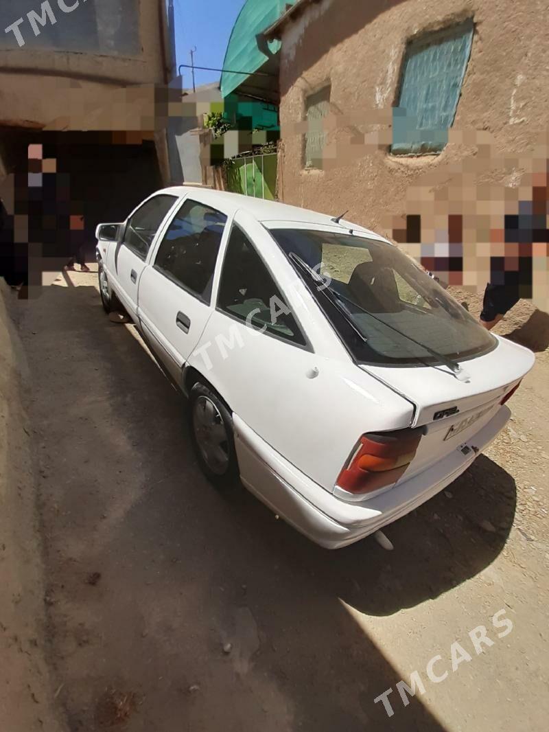 Opel Vectra 1994 - 35 000 TMT - Бахарден - img 3