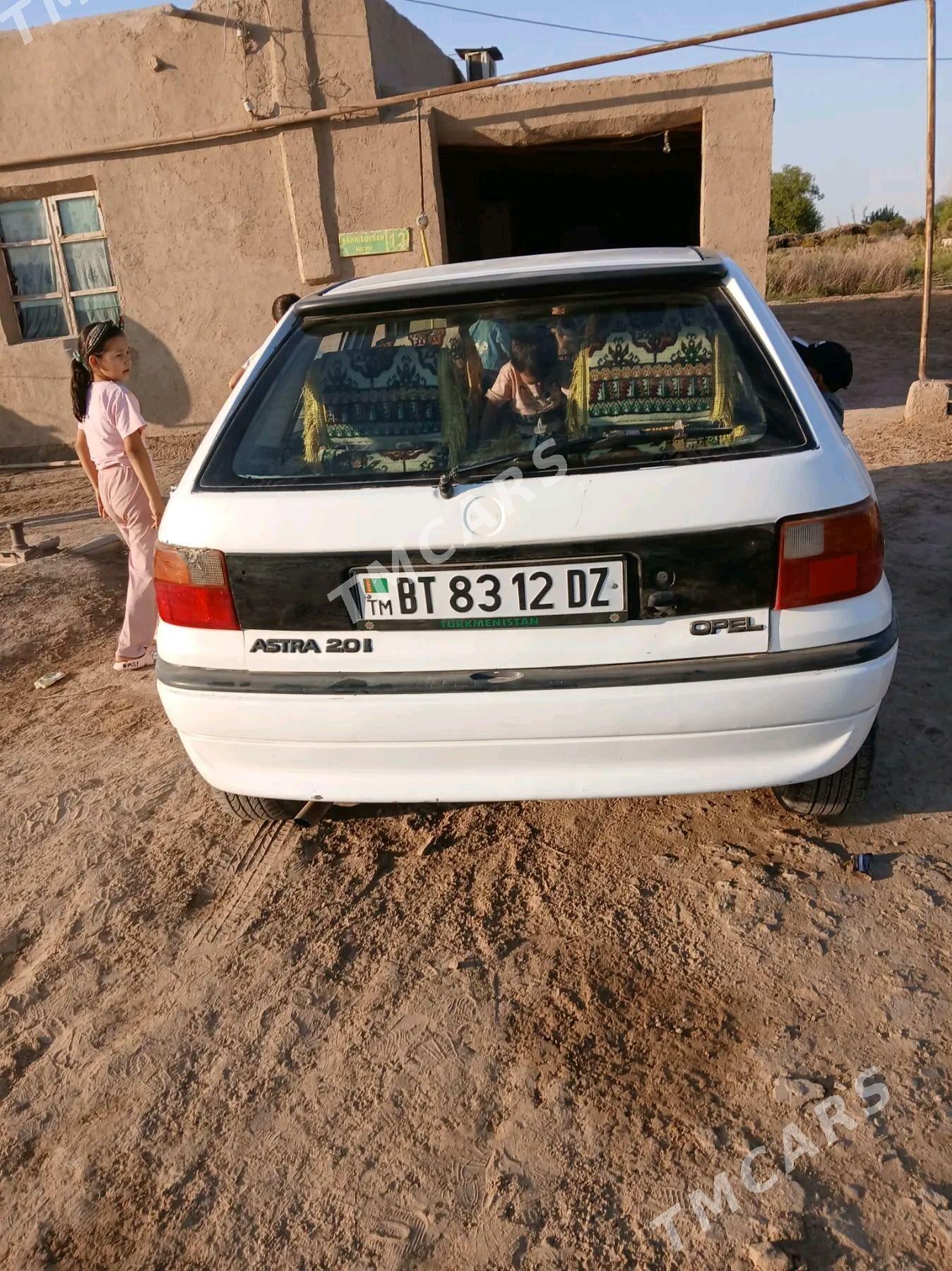 Opel Astra 1994 - 32 000 TMT - Рухубелентский этрап - img 5