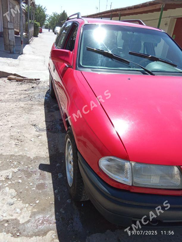 Opel Astra 1993 - 35 000 TMT - Дашогуз - img 3
