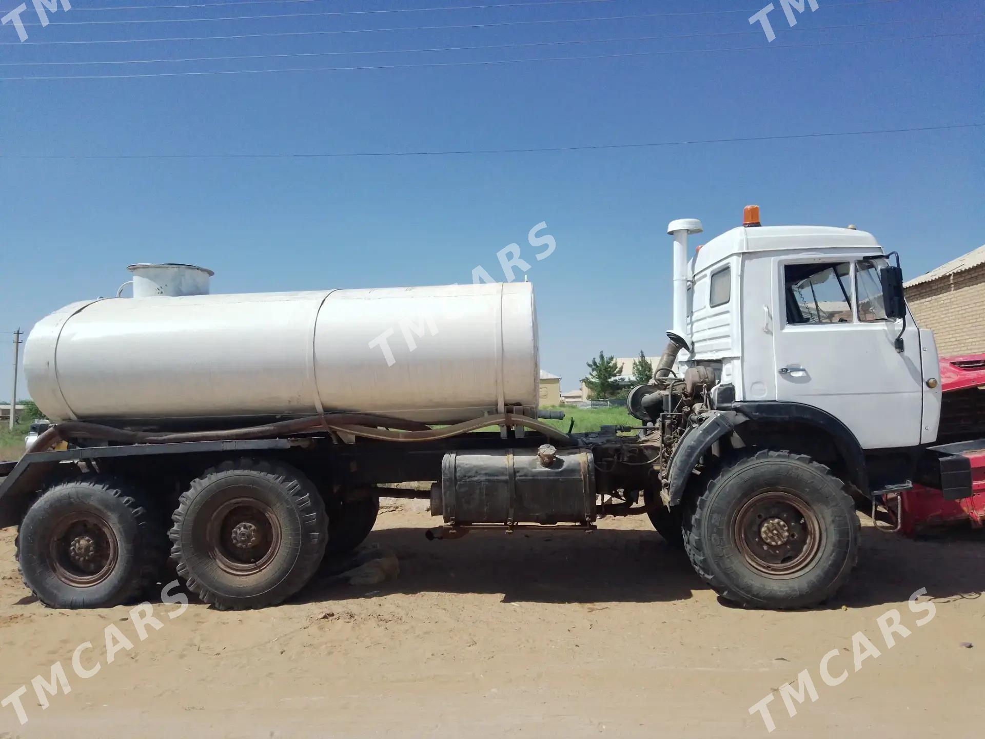 Kamaz 6520 2003 - 180 000 TMT - Mary - img 3
